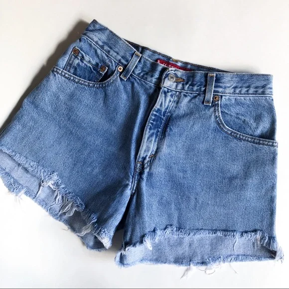 Vintage Levi’s cutoff distressed denim shorts - Picture 2 of 7